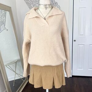 Soft Neutral Cream Ribbed Collared Knit Sweater Size M